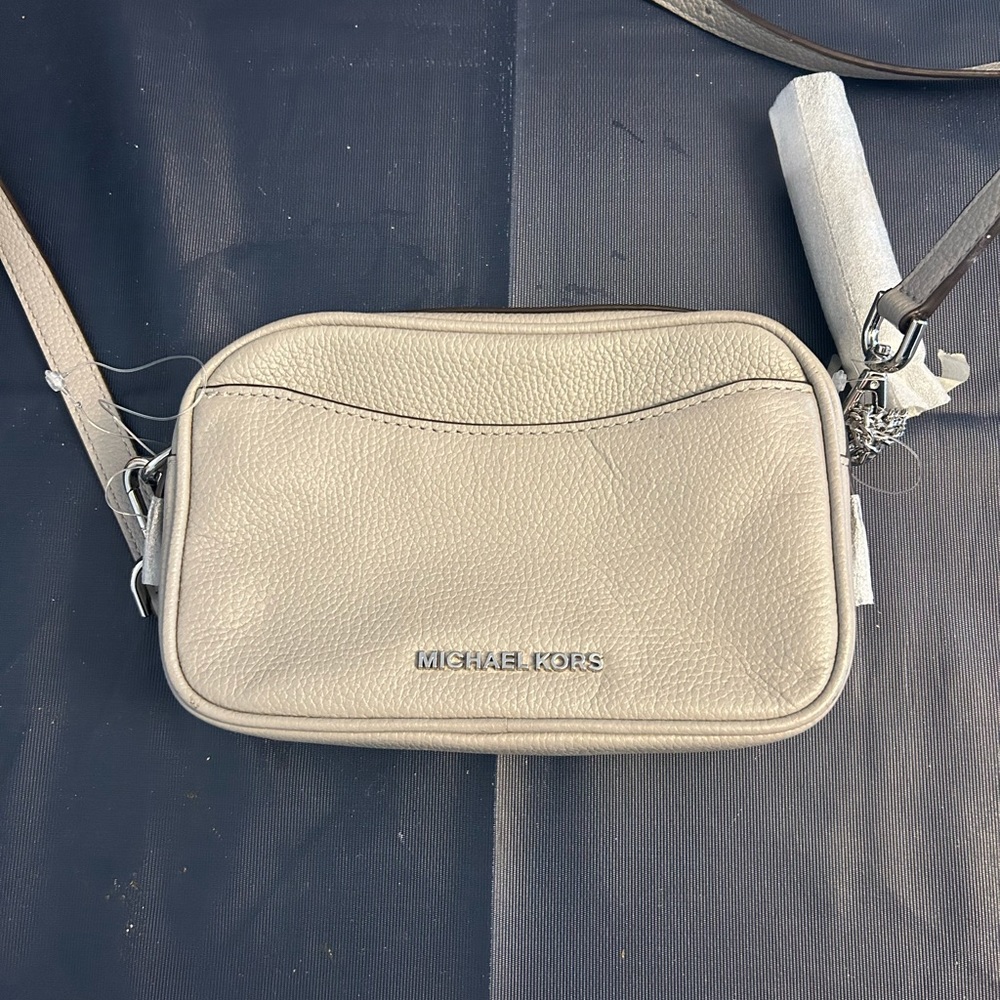 Michael Kors Grey Pebble Crossbody camera bag! Sale! Reg $168